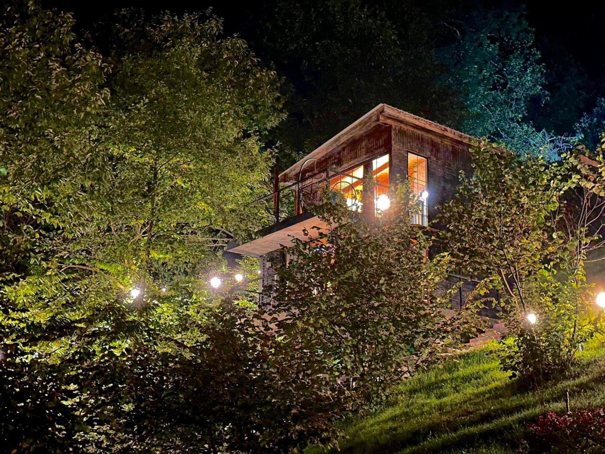 Woodpecker Georgia Hotel Batumi Exterior photo